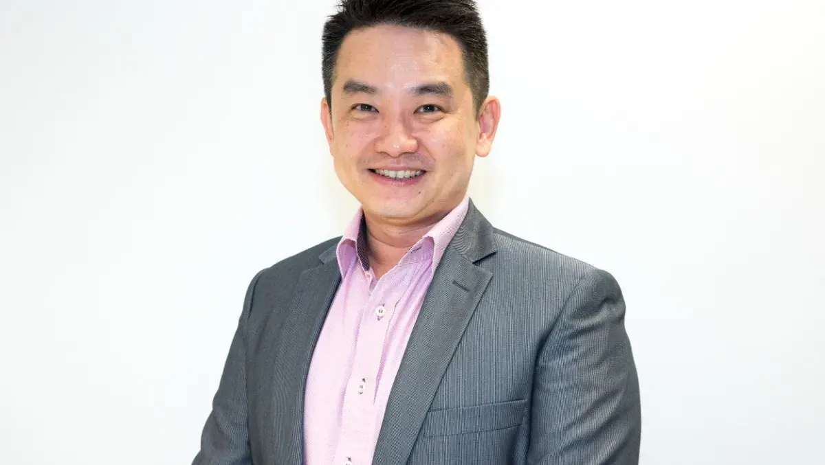 Sunny chua headshot(2)