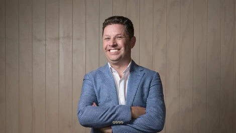 John natsioulas hutly 1