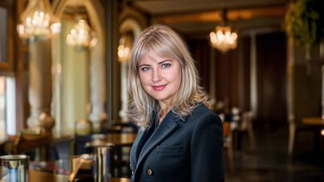 Kelly   headshot 2024