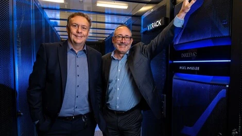 Iseek ceo scott hicks  left  with executive director jason gomersall 