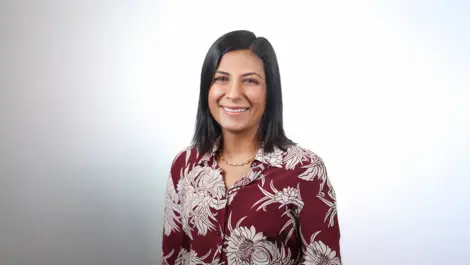 Arti headshot 2024 2 ps