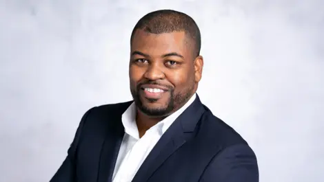 Ps chris bell headshot  1 