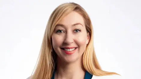 Susie amos headshot  1 